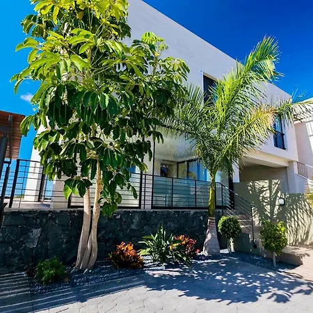 Luxury With Heated Pool *